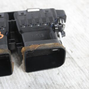Range Rover L494 Sport Rear Centre Console Air Vent Assembly LR039640, LR087337 - Image 4