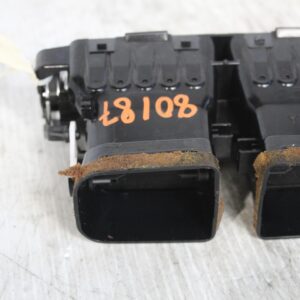 Range Rover L494 Sport Rear Centre Console Air Vent Assembly LR039640, LR087337 - Image 5