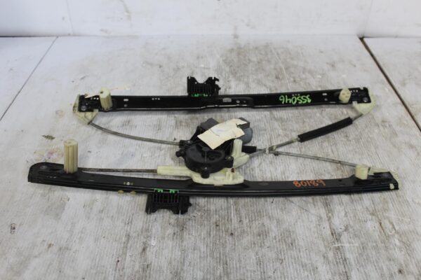 Range Rover Sport L494 Rear Left Door Window Regulator LR057341, LR153956