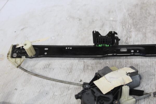 Range Rover Sport L494 Rear Left Door Window Regulator LR057341, LR153956