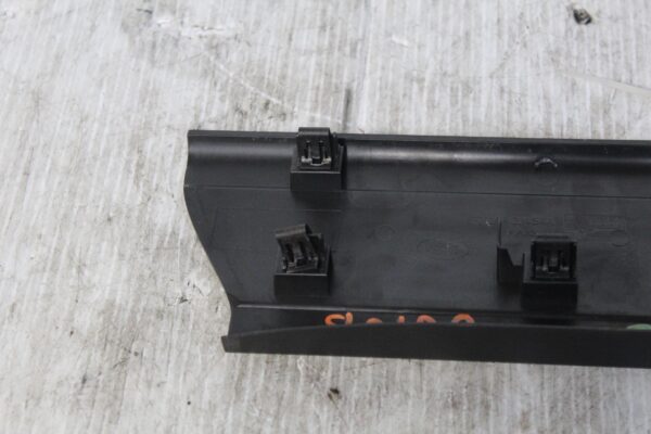 Range Rover Sport L494 Rear Left Door Scuff Plate Foot Trim LR043338