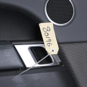 Range Rover Sport L494 Front Left Door Card Trim Panel LR047097, DK6223901A - Image 2