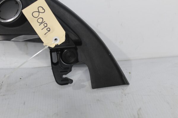 Range Rover Sport L494 Front Left Door Seal Mould w Speaker LR043839