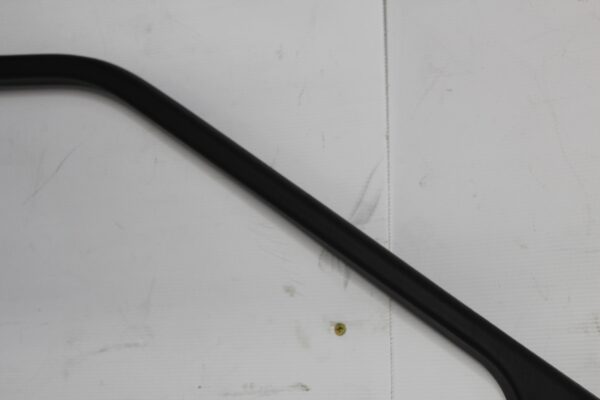 Range Rover Sport L494 Front Left Door Seal Mould w Speaker LR043839