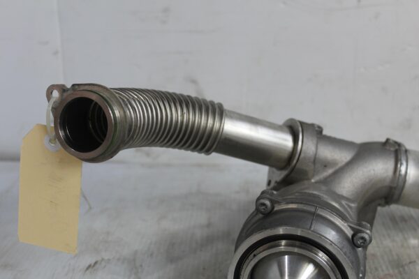 Audi 8R SQ5 Right Intercooler Pressure Pipe 059145673P