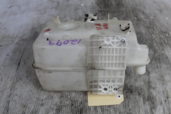 Audi 8P A3 S3 RS3 Window Washer Reservoir 1K0955453Q, 1K0955453S