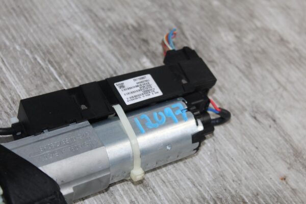 Audi 8R Q5 SQ5 Electric Tailgate Power Lift Motor Actuator LEFT 8R0827851D
