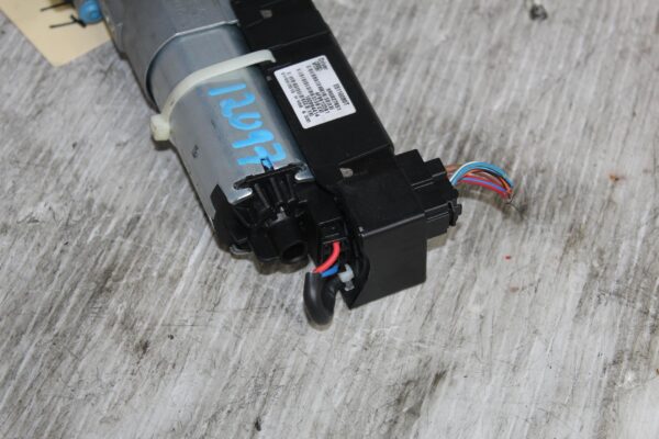 Audi 8R Q5 SQ5 Electric Tailgate Power Lift Motor Actuator LEFT 8R0827851D