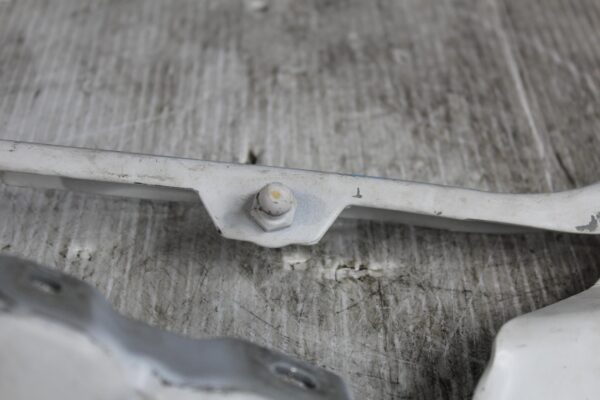 Audi 8R Q5 SQ5 Bonnet Hinge Left Right White 8R0823301A, 8R0823302A