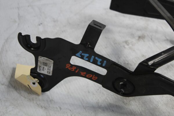 Audi 8V RS3 Right Drivers Side Auxiliary Cooler Bracket Mount 8V0121262B