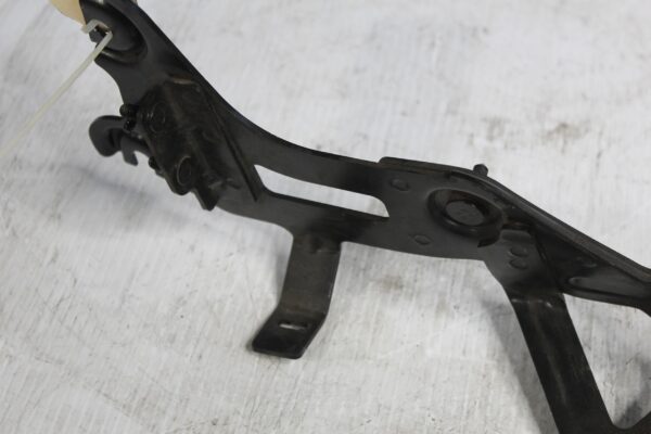 Audi 8V RS3 Right Drivers Side Auxiliary Cooler Bracket Mount 8V0121262B