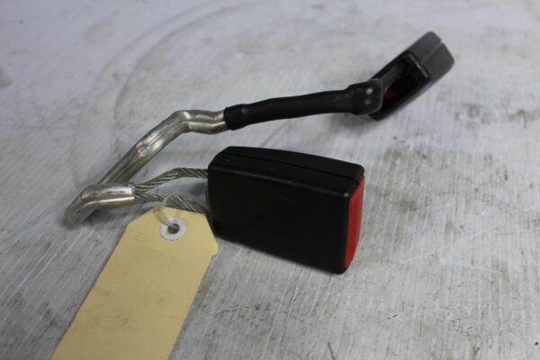 Audi 8P A3 S3 Rear Middle Seat Belt Buckle Clip Clasp Catch 8P0857739C