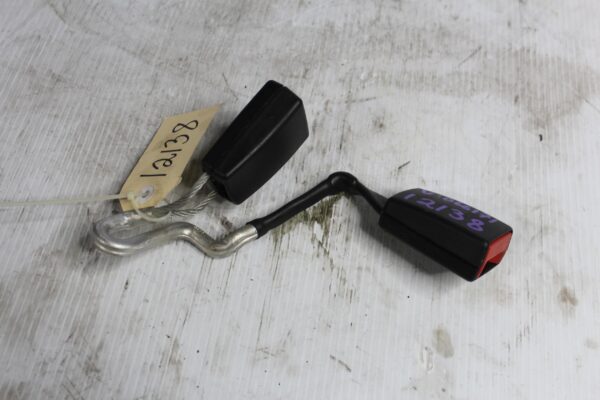 Audi 8P A3 S3 Rear Middle Seat Belt Buckle Clip Clasp Catch 8P0857739C