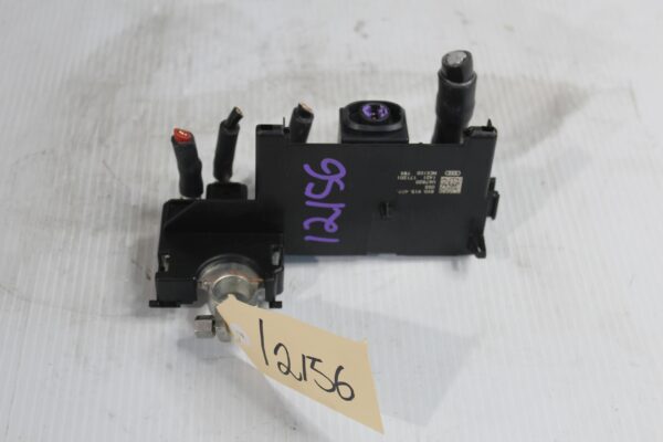 Audi 8V RS3 Battery Negative terminal Fuse Box Unit 8V0915459