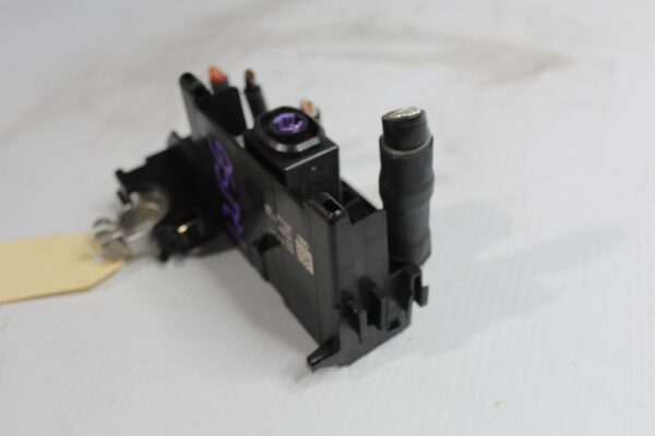 Audi 8V RS3 Battery Negative terminal Fuse Box Unit 8V0915459