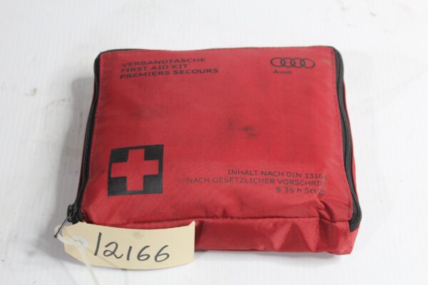 Audi A1 A3 A4 A5 A6 Q5 Q7 Emergency First Aid Kit Bag 8P0860282A
