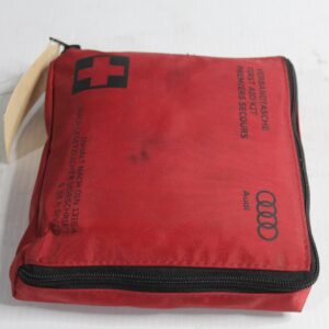 Audi A1 A3 A4 A5 A6 Q5 Q7 Emergency First Aid Kit Bag 8P0860282A - Image 2