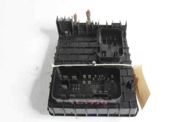 Audi 8P S3 Engine Base Fuse Box Compartment 1K0937124K, 1K0937124P