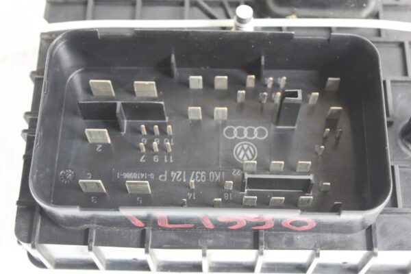 Audi 8P S3 Engine Base Fuse Box Compartment 1K0937124K, 1K0937124P