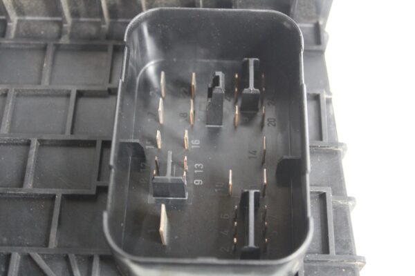 Audi 8P S3 Engine Base Fuse Box Compartment 1K0937124K, 1K0937124P