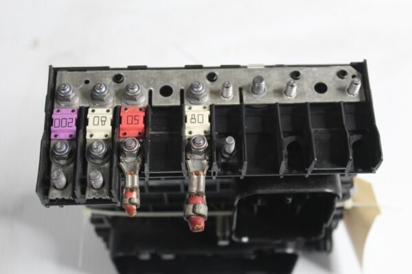 Audi 8P S3 Engine Base Fuse Box Compartment 1K0937124K, 1K0937124P