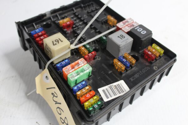 Audi 8P S3 Engine Base Fuse Box Compartment 1K0937124K, 1K0937124P