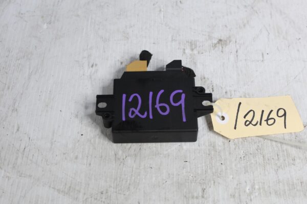 Audi 8P A3 S3 Parking Aid Control Unit PDC Module 8P0919475M