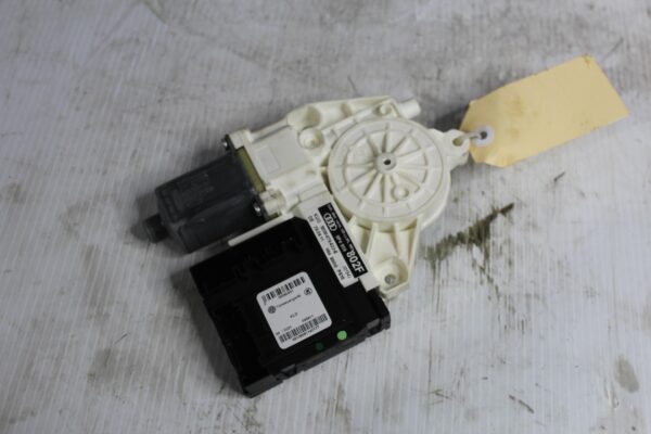 Audi 8P A3 S3 Rear Right Drivers Side Window Regulator Motor Control unit 8P4959802F