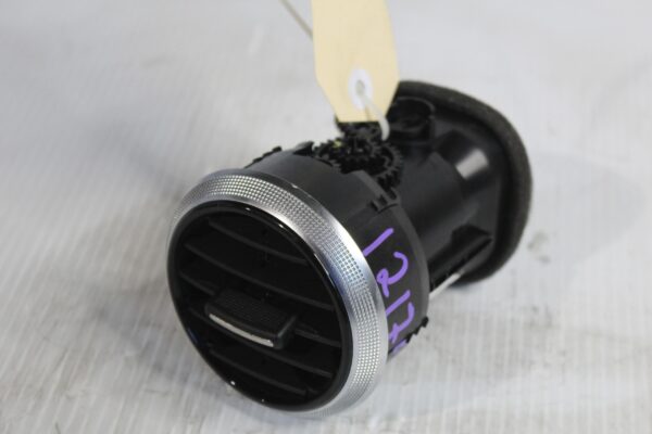 Audi 8P S3 Dashboard Air Vent 8P0820901F