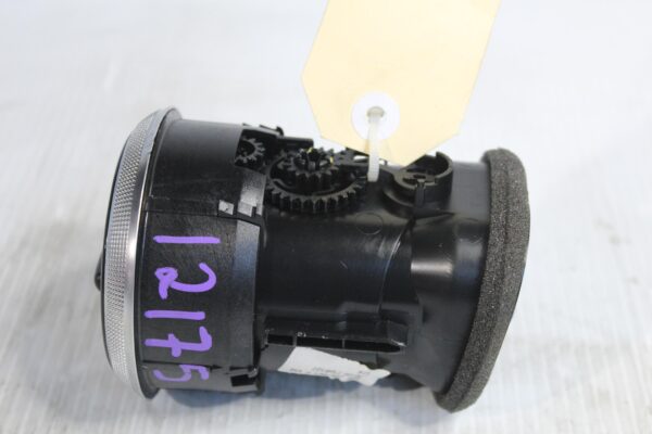Audi 8P S3 Dashboard Air Vent 8P0820901F