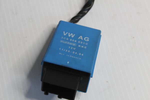 Audi 8P S3 Fuel Pump Control Unit Module Relay 3C0906093C