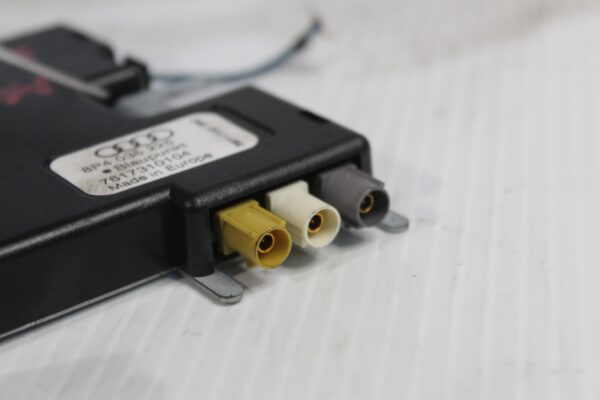 Audi 8P S3 Aerial Amplifier Control Unit 8P4035225