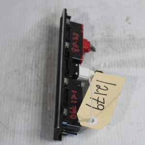 Audi 8P S3 Dashboard PDC Switch Panel 8P0927137BP - Image 2