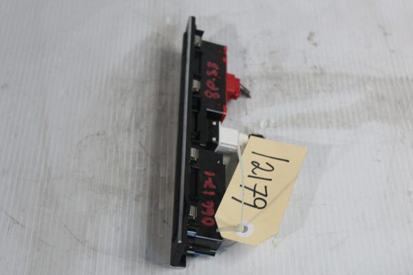 Audi 8P S3 Dashboard PDC Switch Panel 8P0927137BP