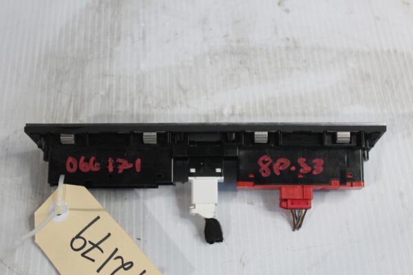 Audi 8P S3 Dashboard PDC Switch Panel 8P0927137BP