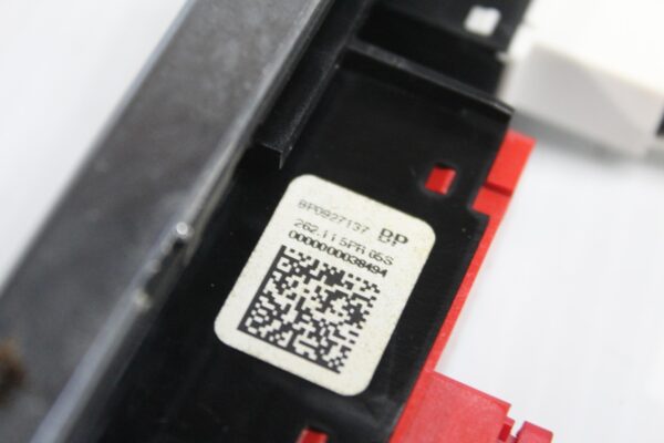 Audi 8P S3 Dashboard PDC Switch Panel 8P0927137BP