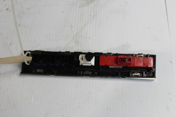 Audi 8P S3 Dashboard PDC Switch Panel 8P0927137BP