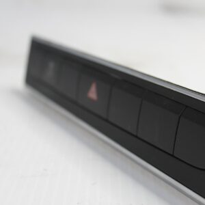 Audi 8P S3 Dashboard PDC Switch Panel 8P0927137BP - Image 9