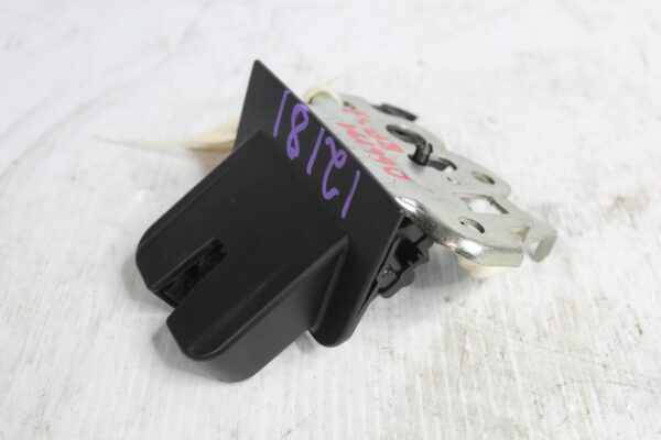 Audi 8P A3 S3 RS3 Rear Hatch Boot Lock 8K9827505A, 8P4827520B
