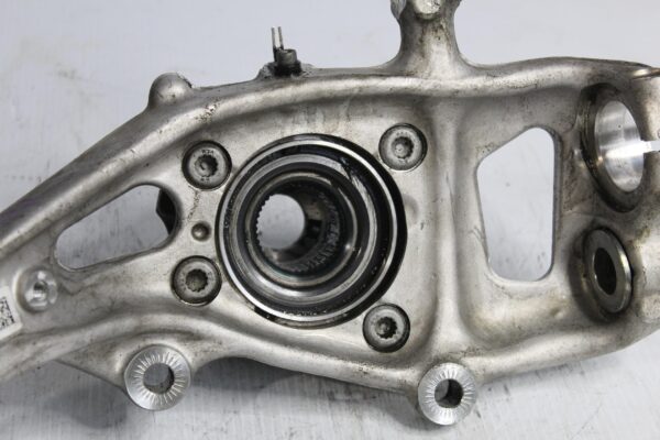 Audi FY Q5 SQ5 Front Left Passenger Side Wheel Hub Bearing Housing 80A407559, 80A407253C