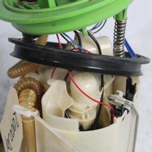 Audi 8V S3 / Volkswagen Mk7 R Fuel Pump Assembly 5Q0919051S - Image 3