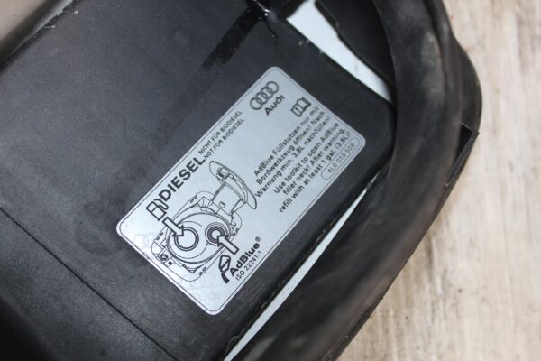 Audi 8R Q5 SQ5 Fuel Tank Flap Lid 4L0010508, 8R0809907B