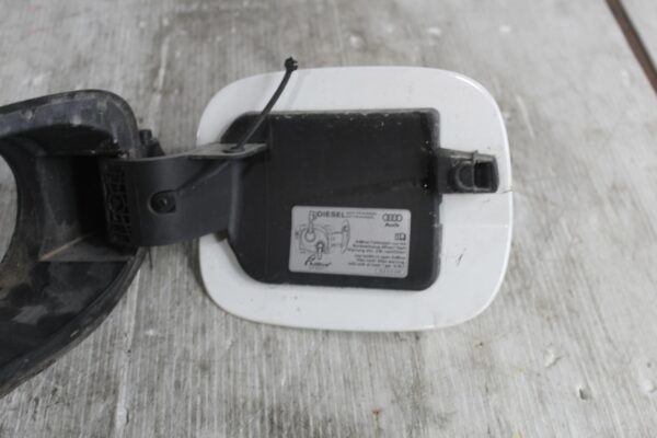 Audi 8R Q5 SQ5 Fuel Tank Flap Lid 4L0010508, 8R0809907B