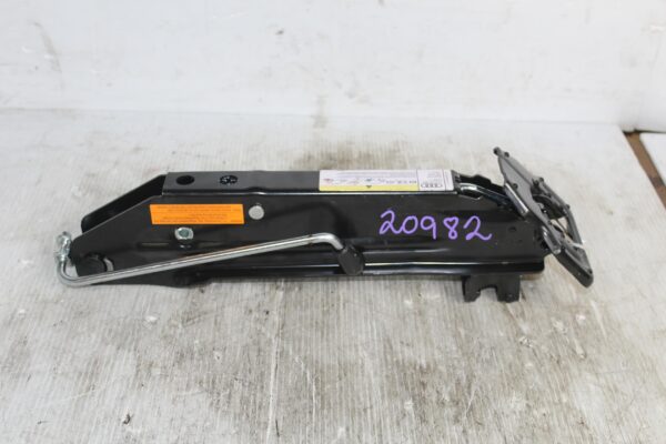 Audi 8R Q5 SQ5 Lift Jack 8R0011031D, 8R0011031G