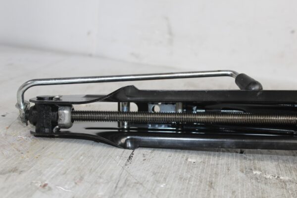 Audi 8R Q5 SQ5 Lift Jack 8R0011031D, 8R0011031G