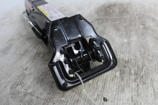 Audi 8R Q5 SQ5 Lift Jack 8R0011031D, 8R0011031G