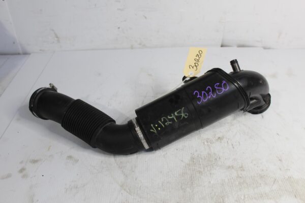 BMW F48 X1 X2 Intake Air Hose Pipe 13717619268, 761926804
