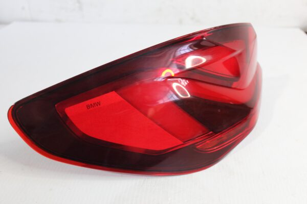 BMW F40 118i Left Tail Light Lamp 63 21 7 450 643, 63217450643