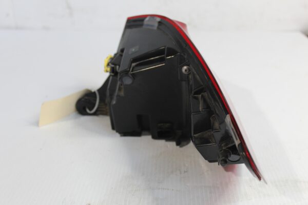BMW F40 118i Left Tail Light Lamp 63 21 7 450 643, 63217450643