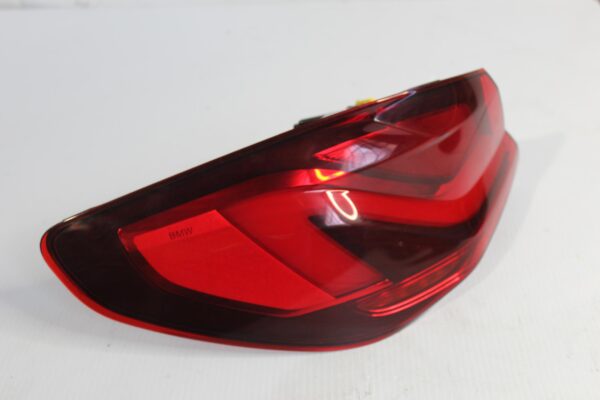 BMW F40 118i Left Tail Light Lamp 63 21 7 450 643, 63217450643